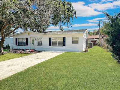 971 Cedarwood Ave Dunedin, FL 34698