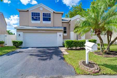 10941 SW 10th Pl Davie, FL 33324