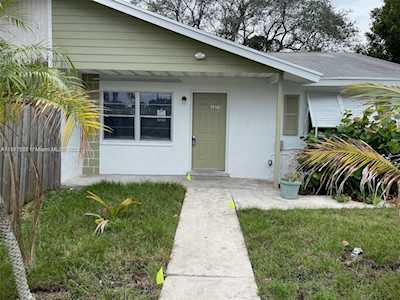 3275 Grove Rd Boynton Beach, FL 33435
