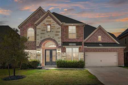 5622 Bending Crest Ct Sugar Land, TX 77479