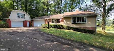 594 Truce Rd New Providence, PA 17560