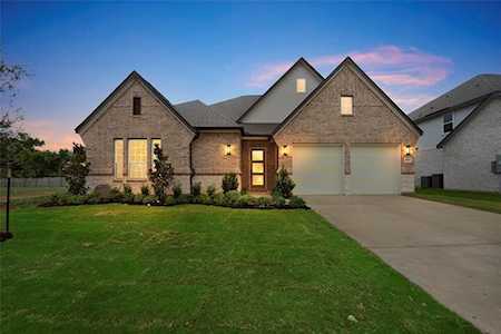 402 Alicia Court Mansfield, TX 76063