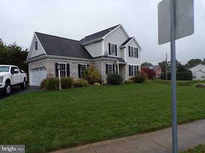 25 N Whisper Ln New Holland, PA 17557