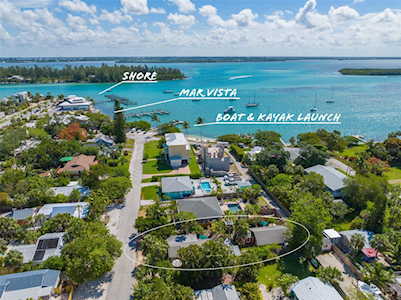 660 Linley St Longboat Key, FL 34228