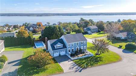5 Julia Ct Portsmouth, RI 02871