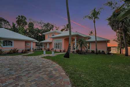 900 SW Saint Lucie Crescent Stuart, FL 34994