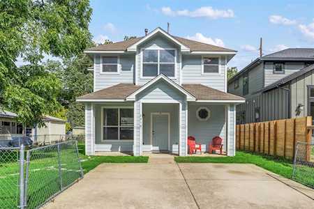 2210 Holly ST Austin, TX 78702
