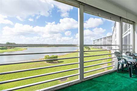 2085 E Exeter E #2085 Boca Raton, FL 33434