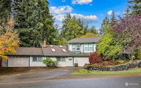 141 E Old Ranch Rd Allyn, WA 98524