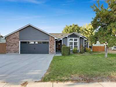 1640 E Meadowgrass St Meridian, ID 83646-5761