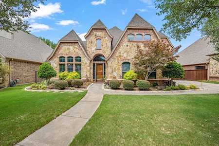 3217 Glade Pointe Court Hurst, TX 76054