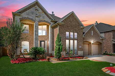 17215 Elverson Oaks Dr Tomball, TX 77377
