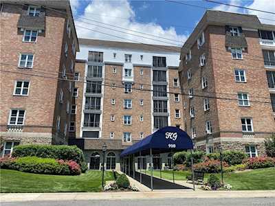 910 Stuart Ave #4K Mamaroneck, NY 10543