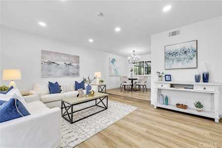 18526 Santa Tomasa Circle Fountain Valley, CA 92708