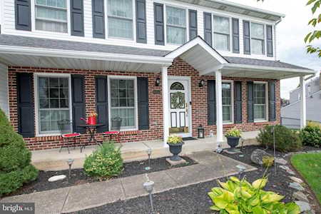 1406 Cornflower Ln Bensalem, PA 19020