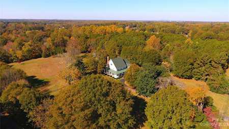 13849 Beatties Ford Rd Huntersville, NC 28078