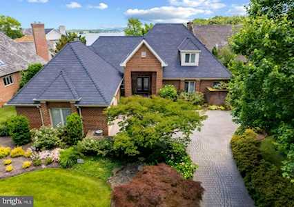 820 South River Landing Rd Edgewater, MD 21037