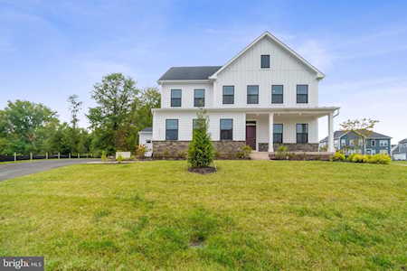 24001 Littleleaf Ct Aldie, VA 20105