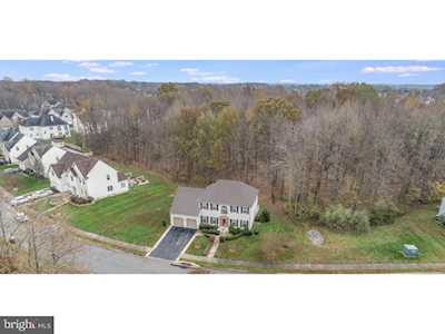 37 Anthony Dr Newark, DE 19702
