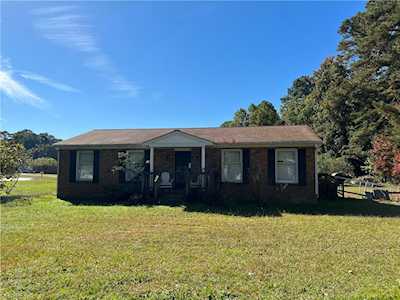 1229 Penniman Rd Williamsburg, VA 23185