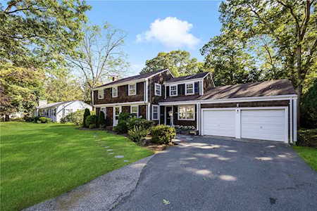 371 New Meadow Rd Barrington, RI 02806