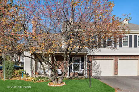 2559 College Hill Circle #21 Schaumburg, IL 60173