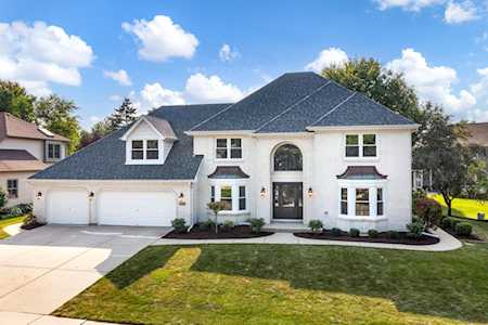 2711 Wolf River Ct Naperville, IL 60565