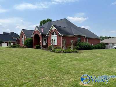 24811 Deer Ridge Lane Athens, AL 35613