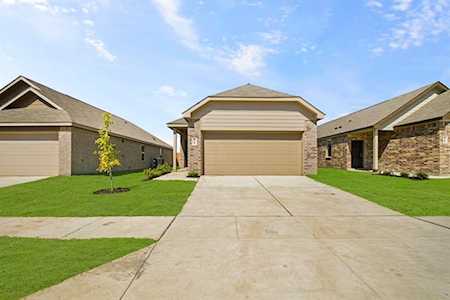 1704 Luke Street Ennis, TX 75119