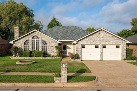 3221 Timber Grove Drive Bedford, TX 76021