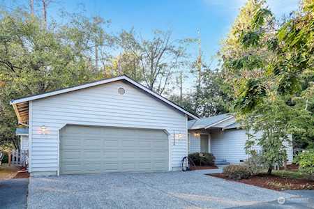 13526 Lake Rd NE Lynnwood, WA 98087