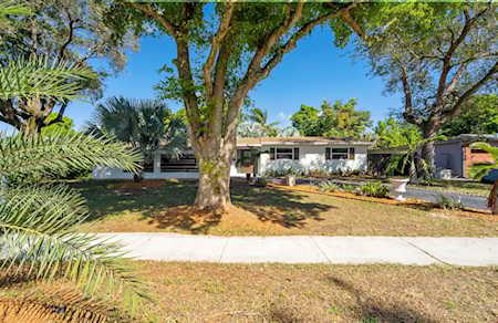 4749 NW 3rd Ct Plantation, FL 33317