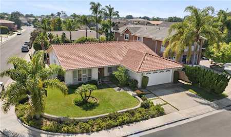 6732 Lawn Haven Dr Huntington Beach, CA 92648