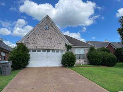 2732 Breezy Ridge Trl Memphis, TN 38016