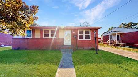 2918 Mayon Dr Chesapeake, VA 23325
