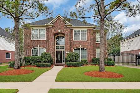 3007 Fallscreek Ct Pearland, TX 77584