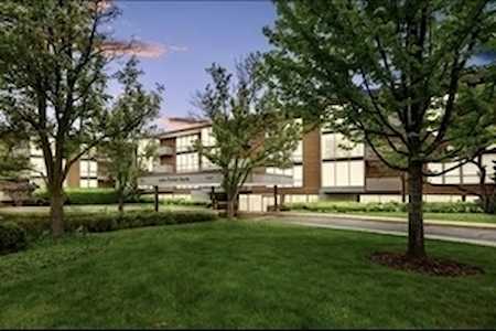 1301 N Western Ave #231 Lake Forest, IL 60045