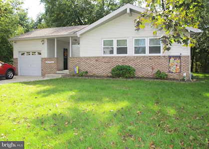 707 Willow Dr Cinnaminson, NJ 08077