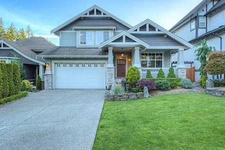 15 Maple Drive Port Moody, BC V3H 5M8