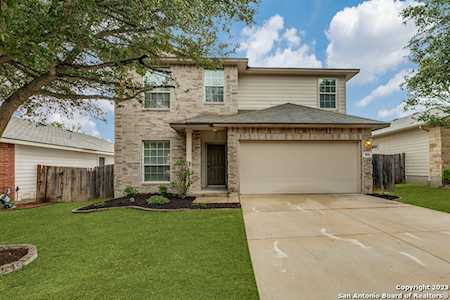 806 Campion Red San Antonio, TX 78245