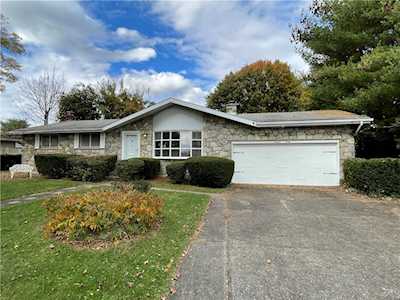 1660 Stoke Park Rd Bethlehem, PA 18017