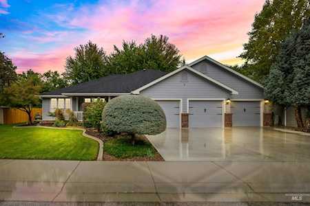 2639 E Brierfield Dr Eagle, ID 83616