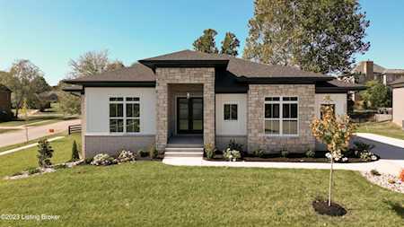 4027 Thomas Farm Dr Louisville, KY 40299