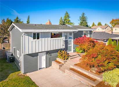 2125 Edmonds Ave NE Renton, WA 98056