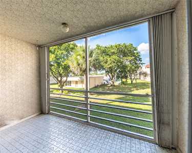2871 E Sunrise Lakes Dr #212 Fort Lauderdale, FL 33322