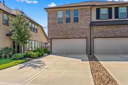 263 Biltmore Loop Montgomery, TX 77316