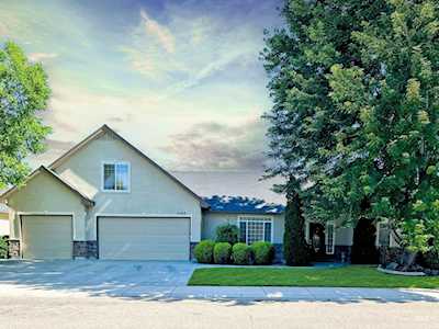 2488 E Meadowgrass Meridian, ID 83646