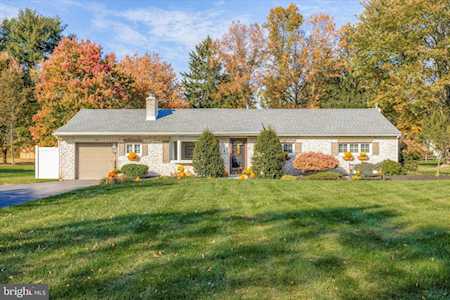 1121 W Thomas Rd Lansdale, PA 19446
