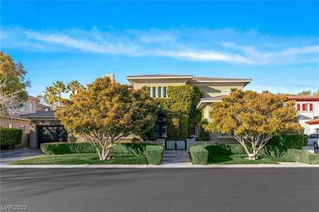 10404 Mansion Hills Ave Las Vegas, NV 89144