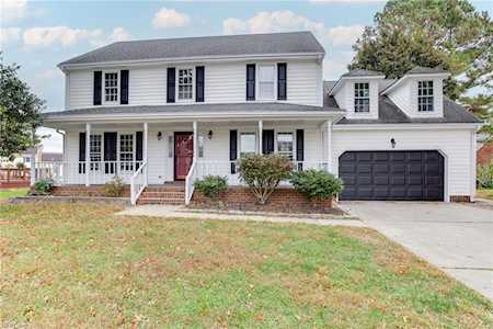 424 Butterfly Dr Chesapeake, VA 23322